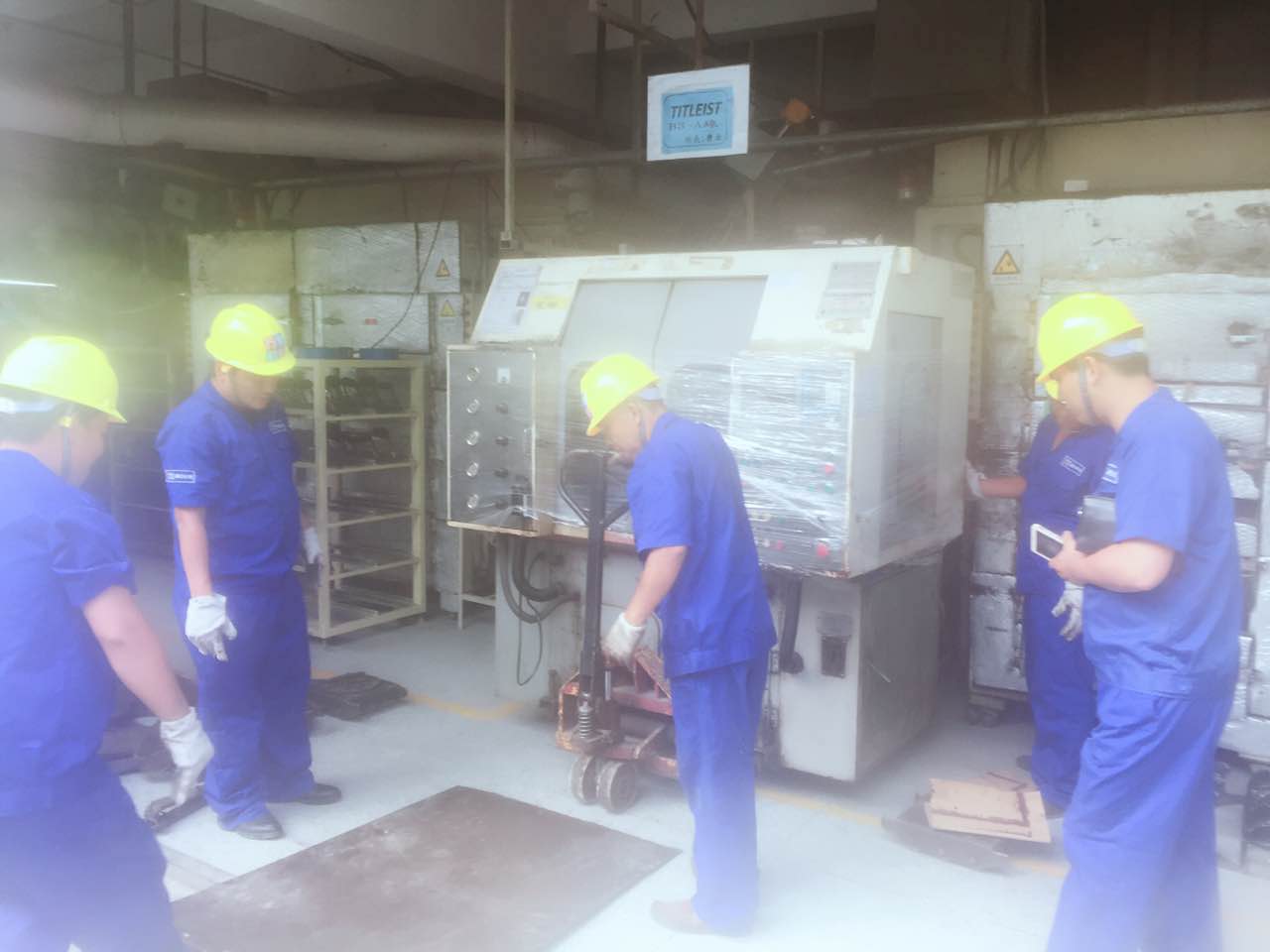 深圳搬家公司搬家一般派几个搬家师傅？