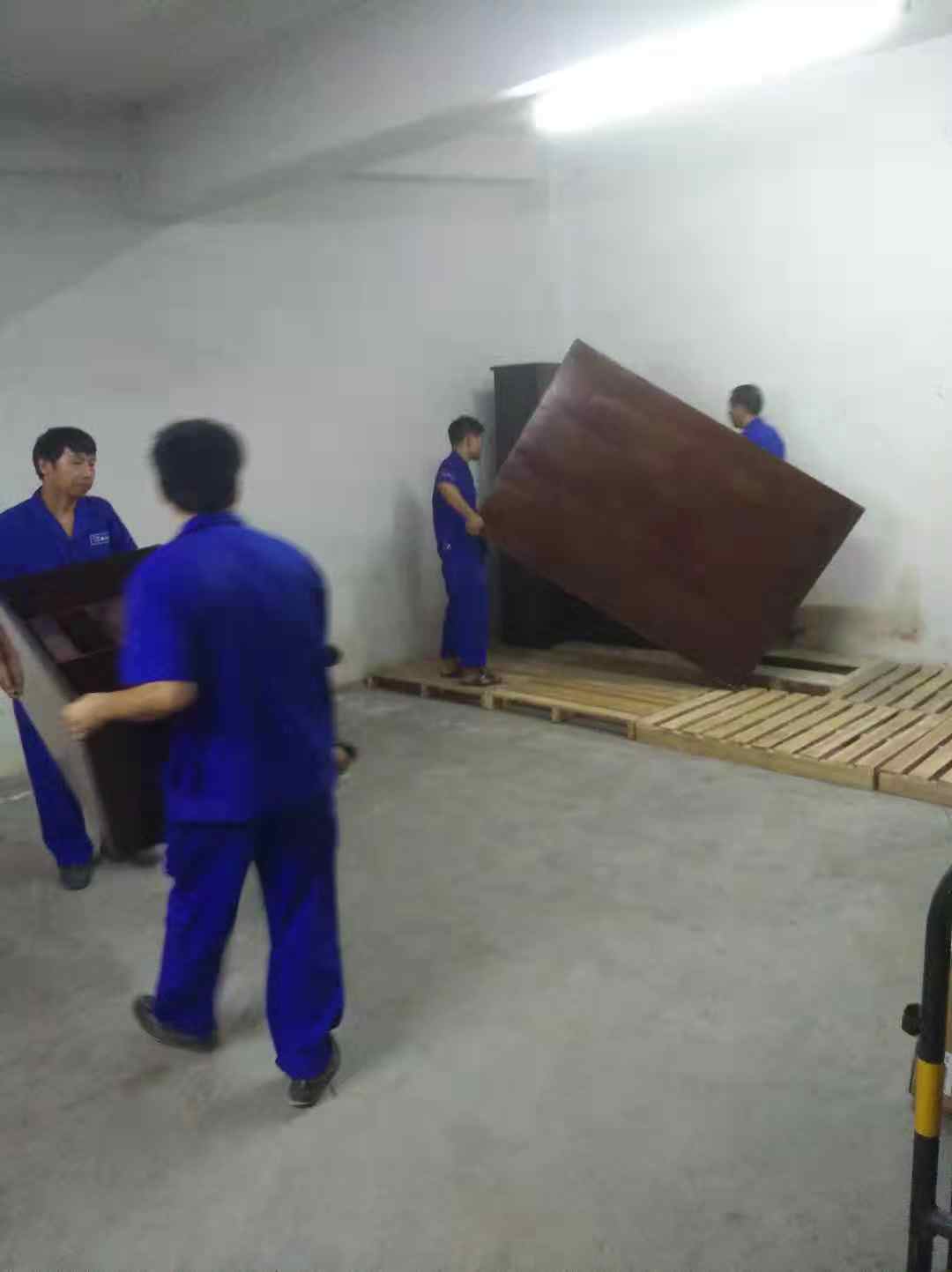  搬家怎么说?你还需要靠朋友吗？